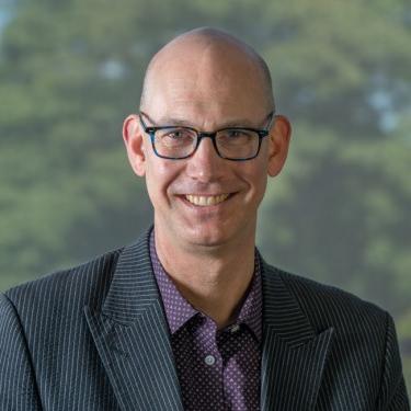 Headshot of Eric Zuelow